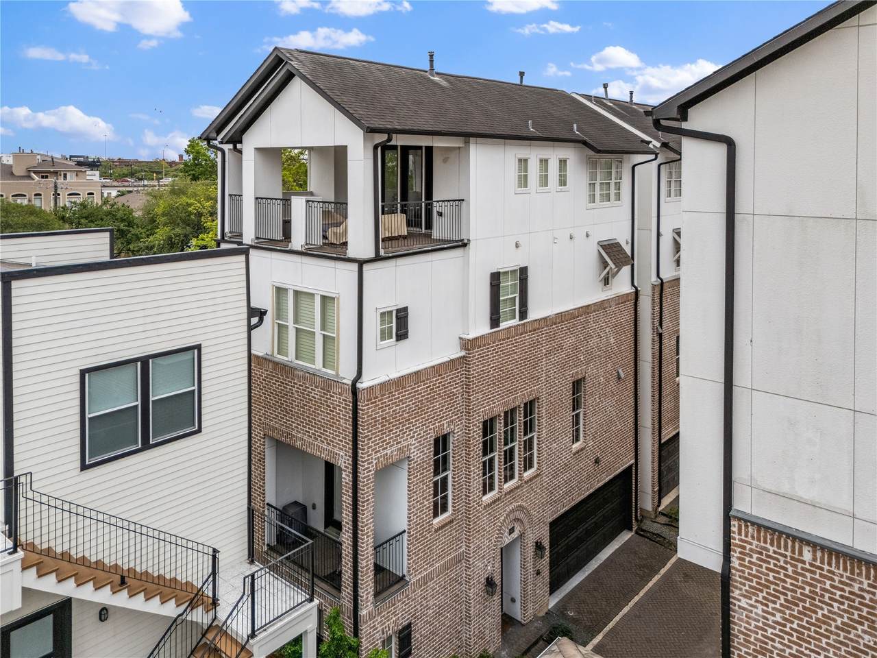1403 Isabella Street - Photo 1