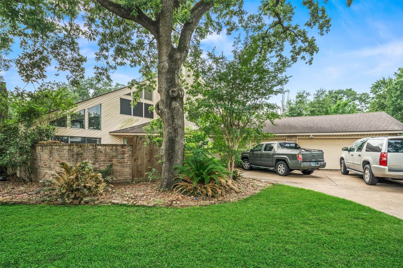 16510 De Lozier Street - Photo 1
