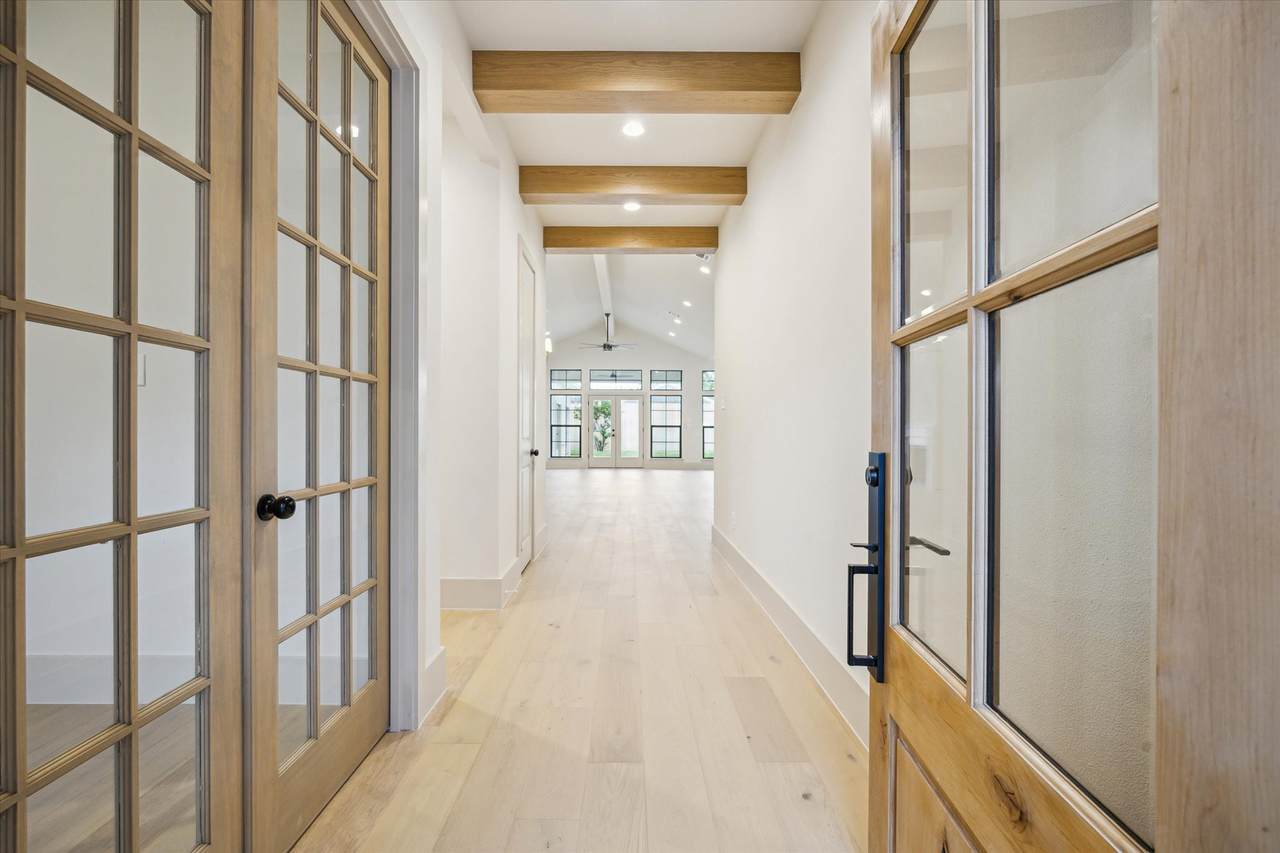 1031 Nashua Street - Photo 1