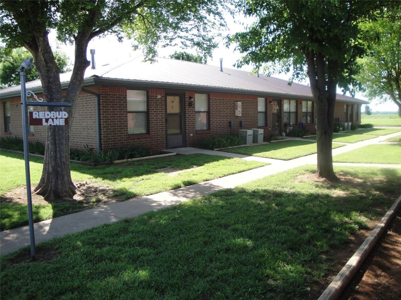 1207 Cherokee - Photo 1