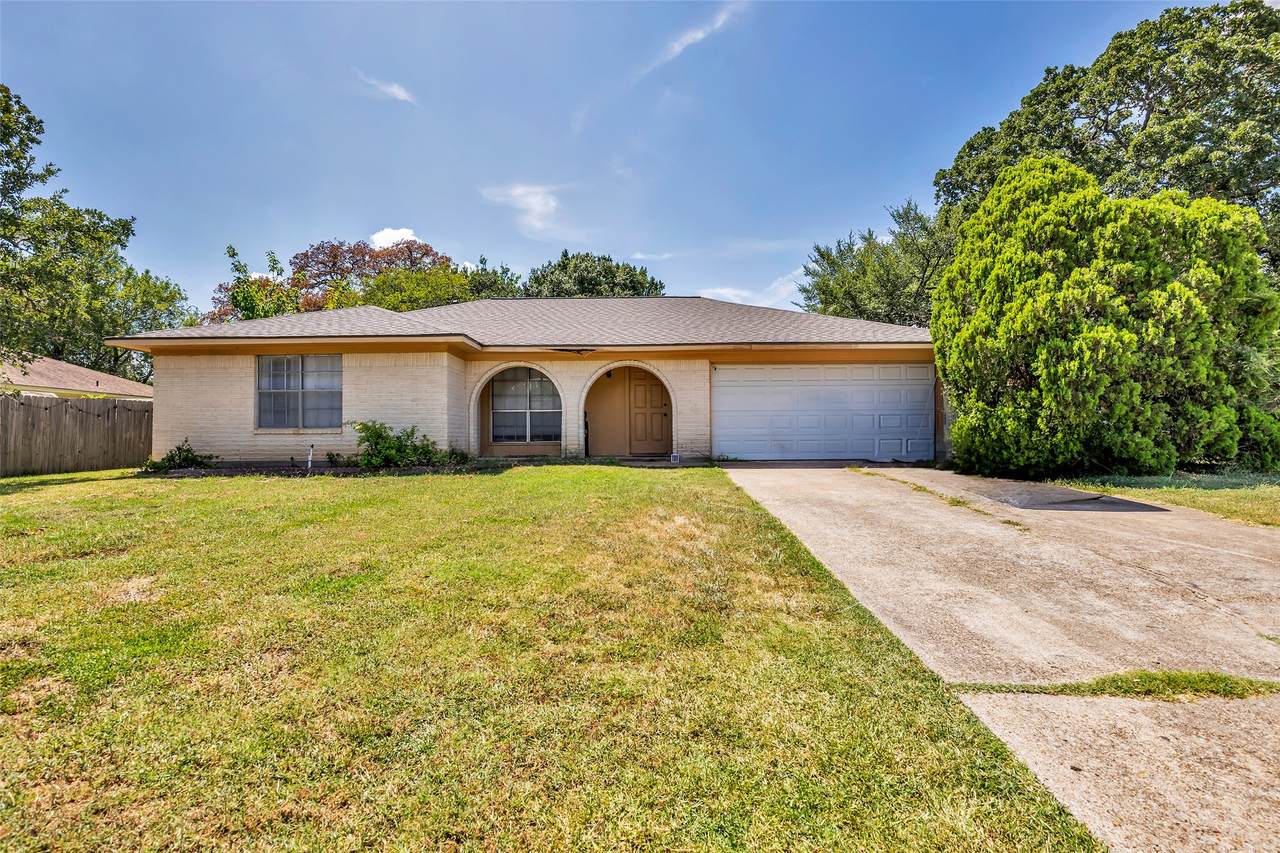 1613 Todd Trail - Photo 1