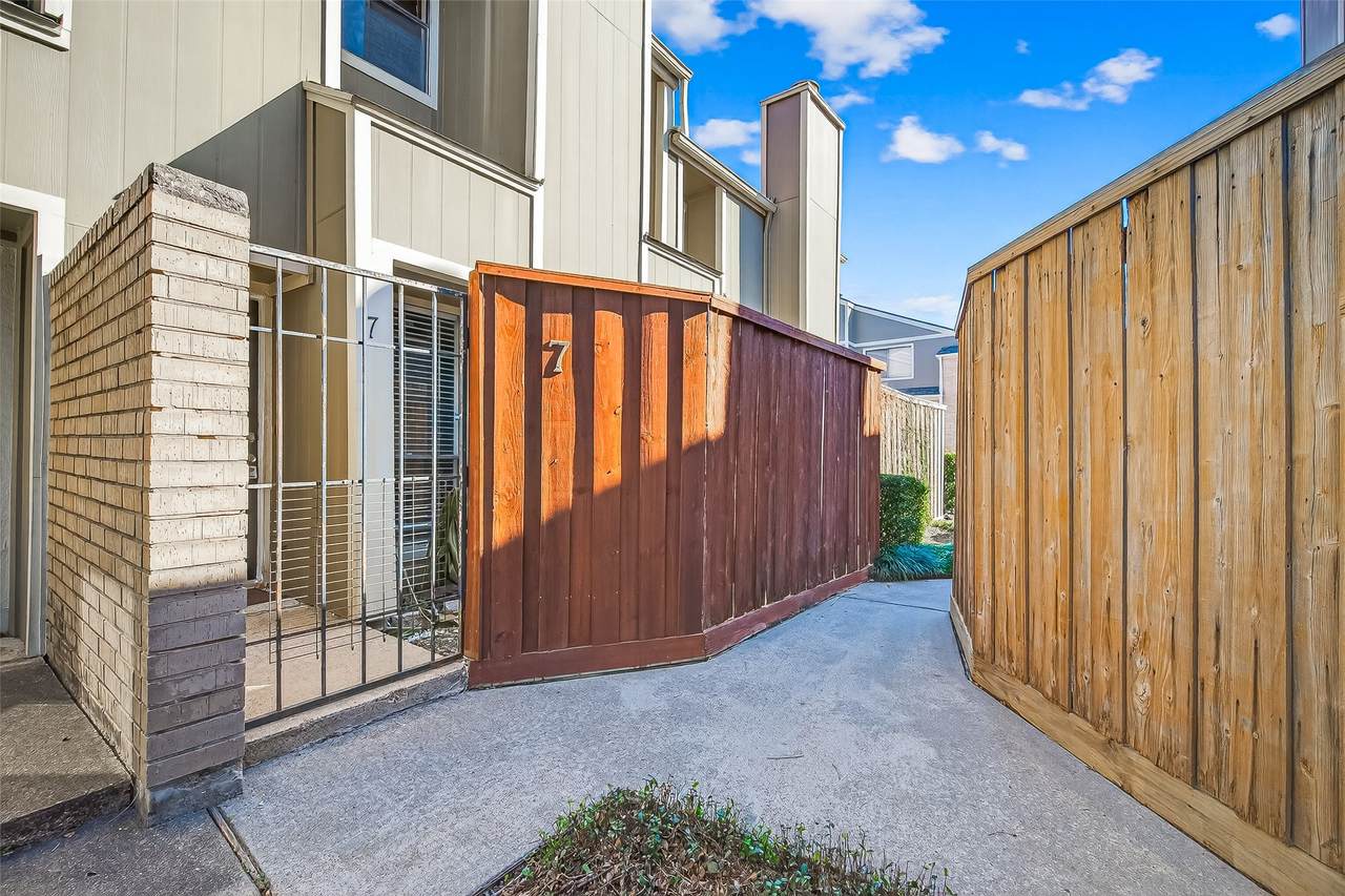 1920 Augusta Drive - Photo 1