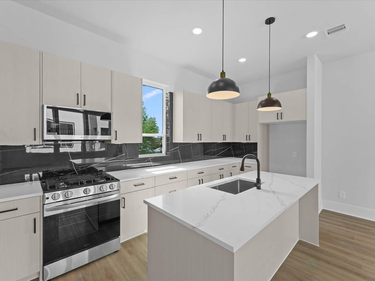 4709 Thornton Villas Lane - Photo 1