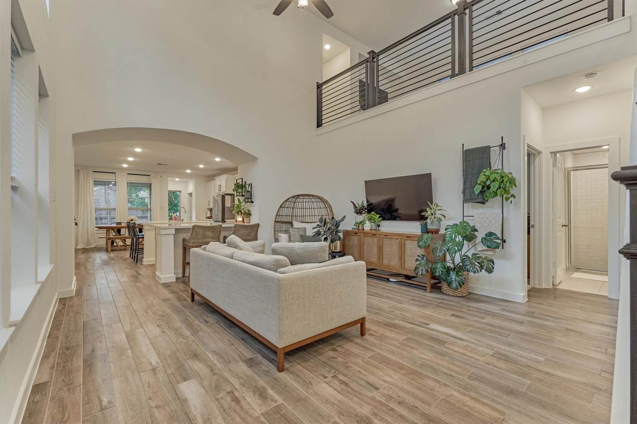 530 Cascade Heights Drive - Photo 1