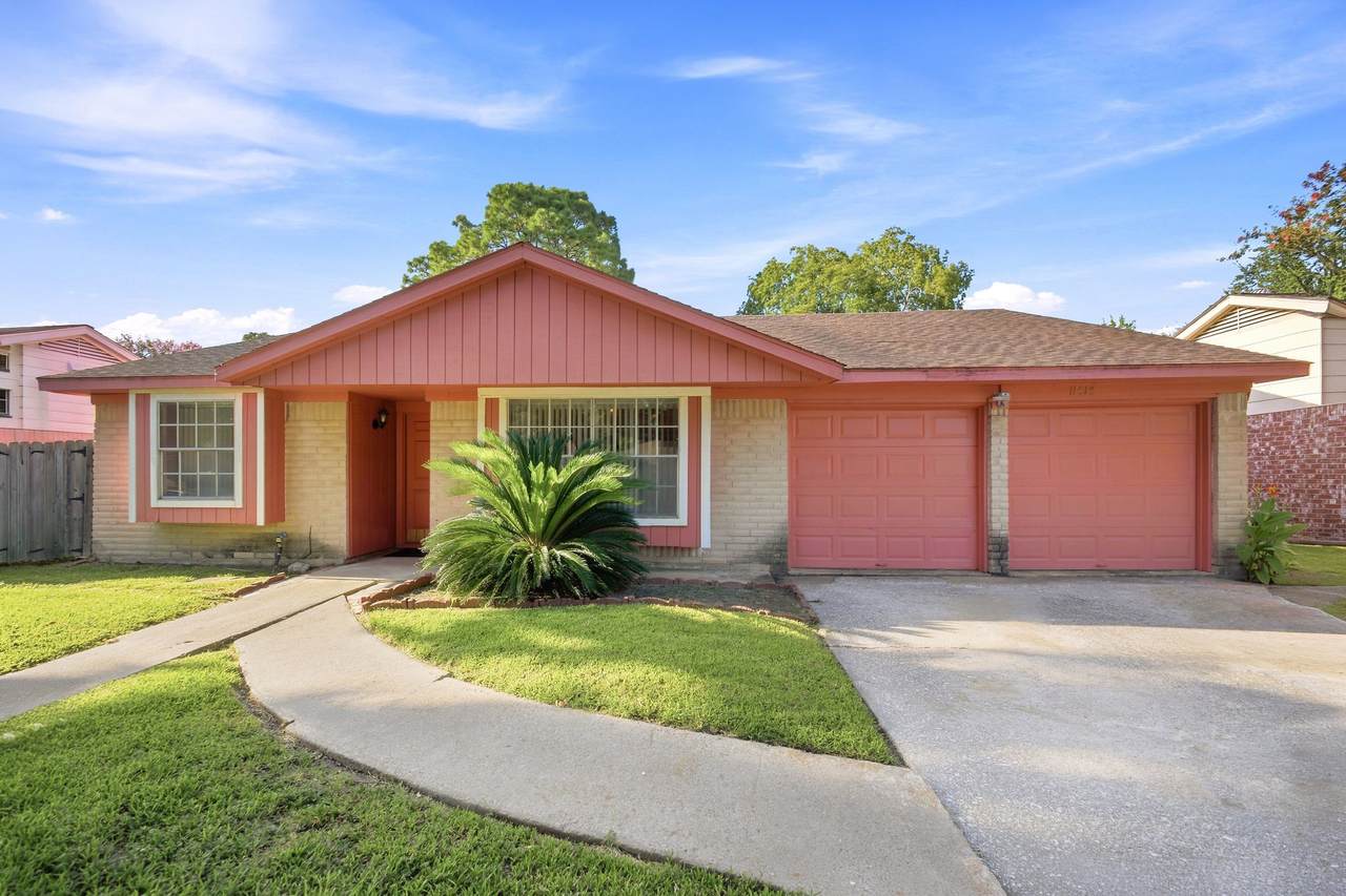 11418 Hendon Lane - Photo 1