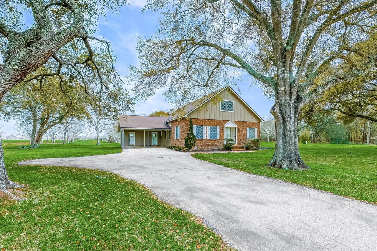 1826 County Road 469 - Photo 1