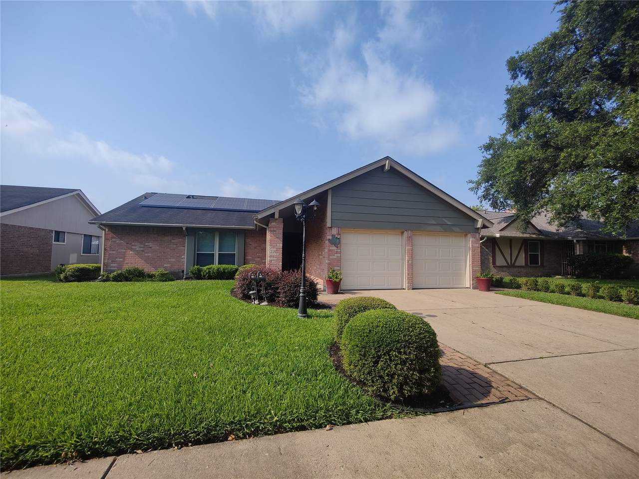 2715 Ashington Drive - Photo 1