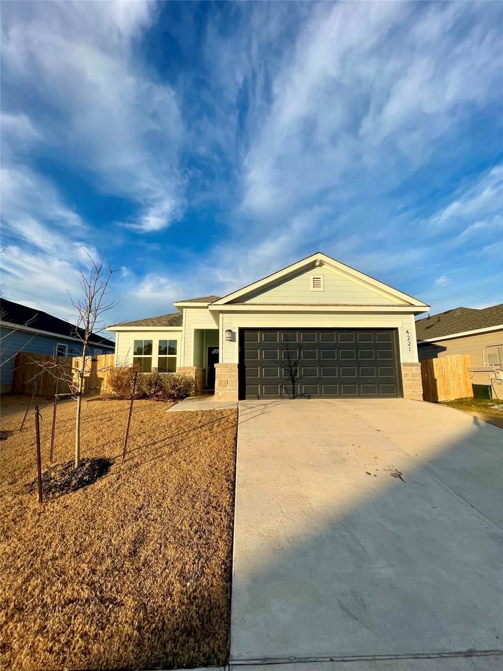 4221 Lugard Drive - Photo 1