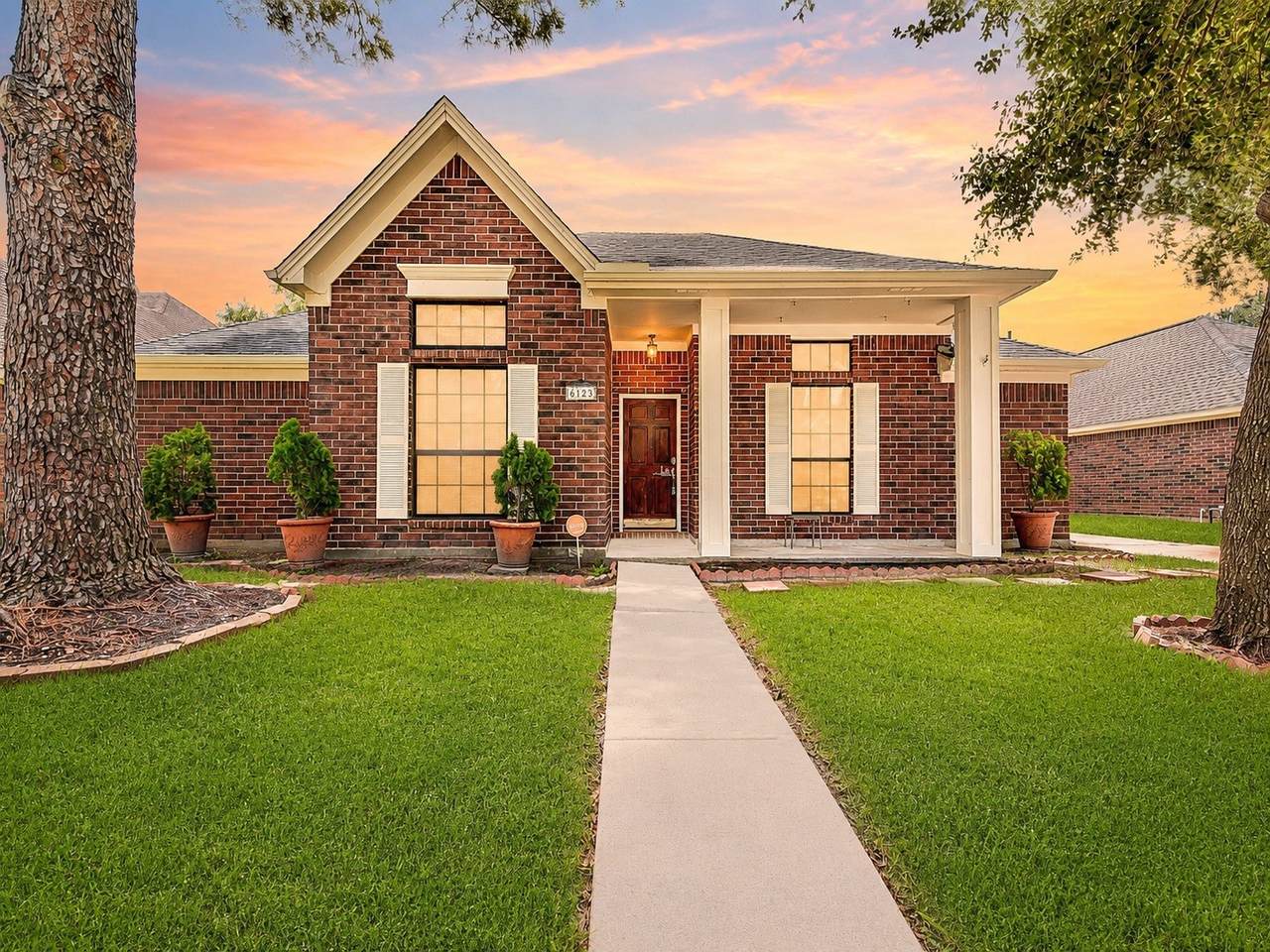 6123 Old Farmhouse Lane - Photo 1