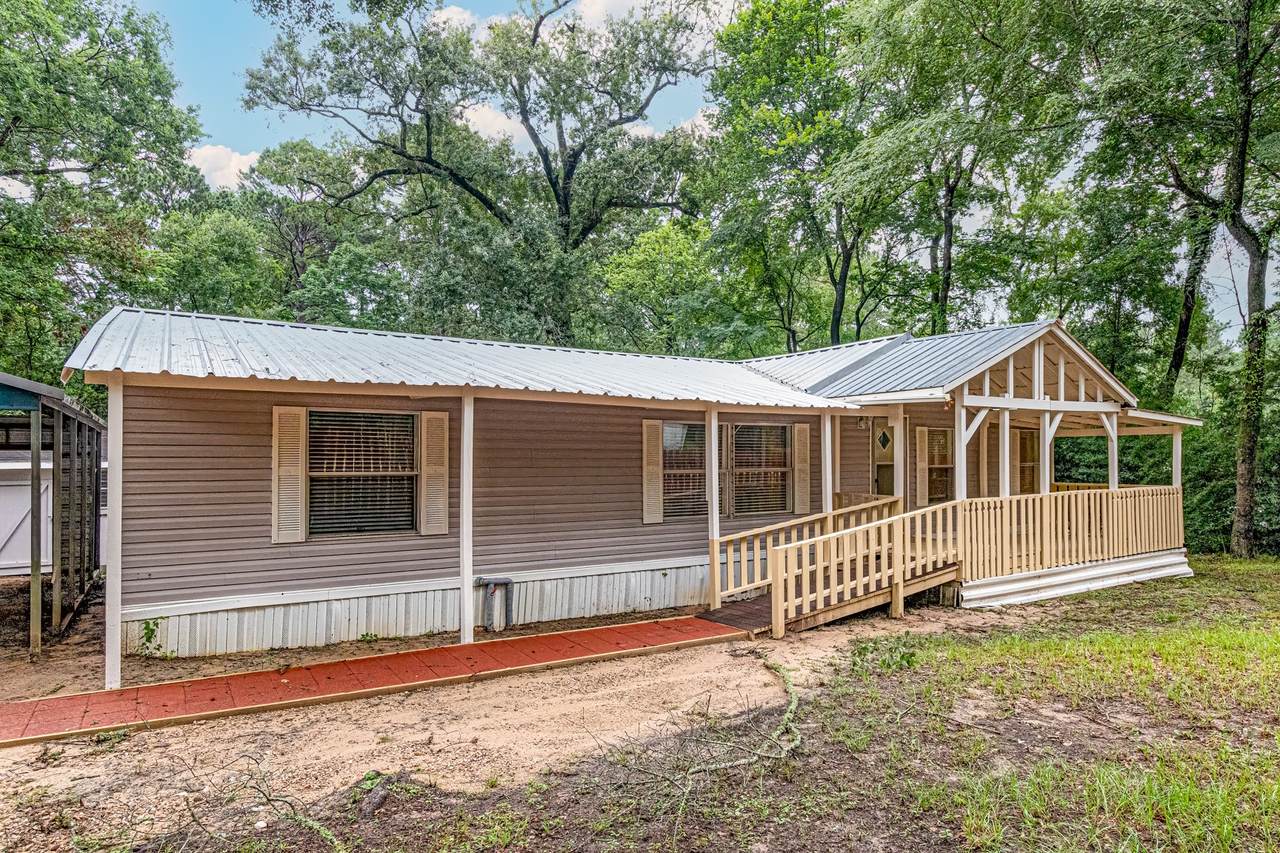 121 Circle Oak Drive - Photo 1