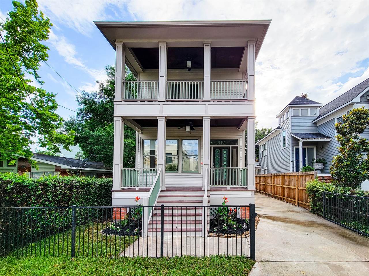 917 Herkimer Street - Photo 1