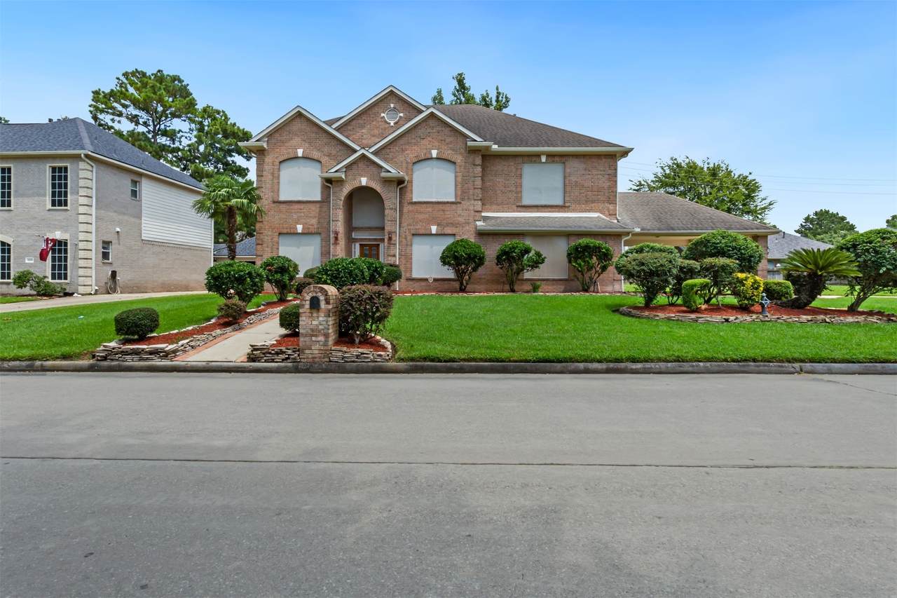 18714 Aquatic Drive - Photo 1