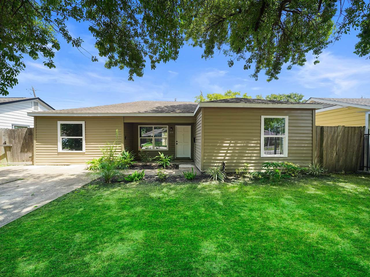 8771 Josie Street - Photo 1