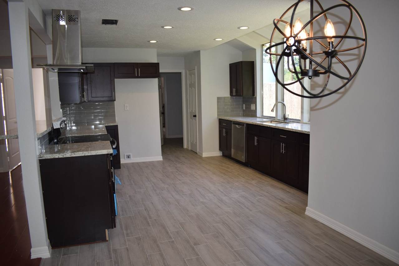 15807 Mill Hollow Drive - Photo 1