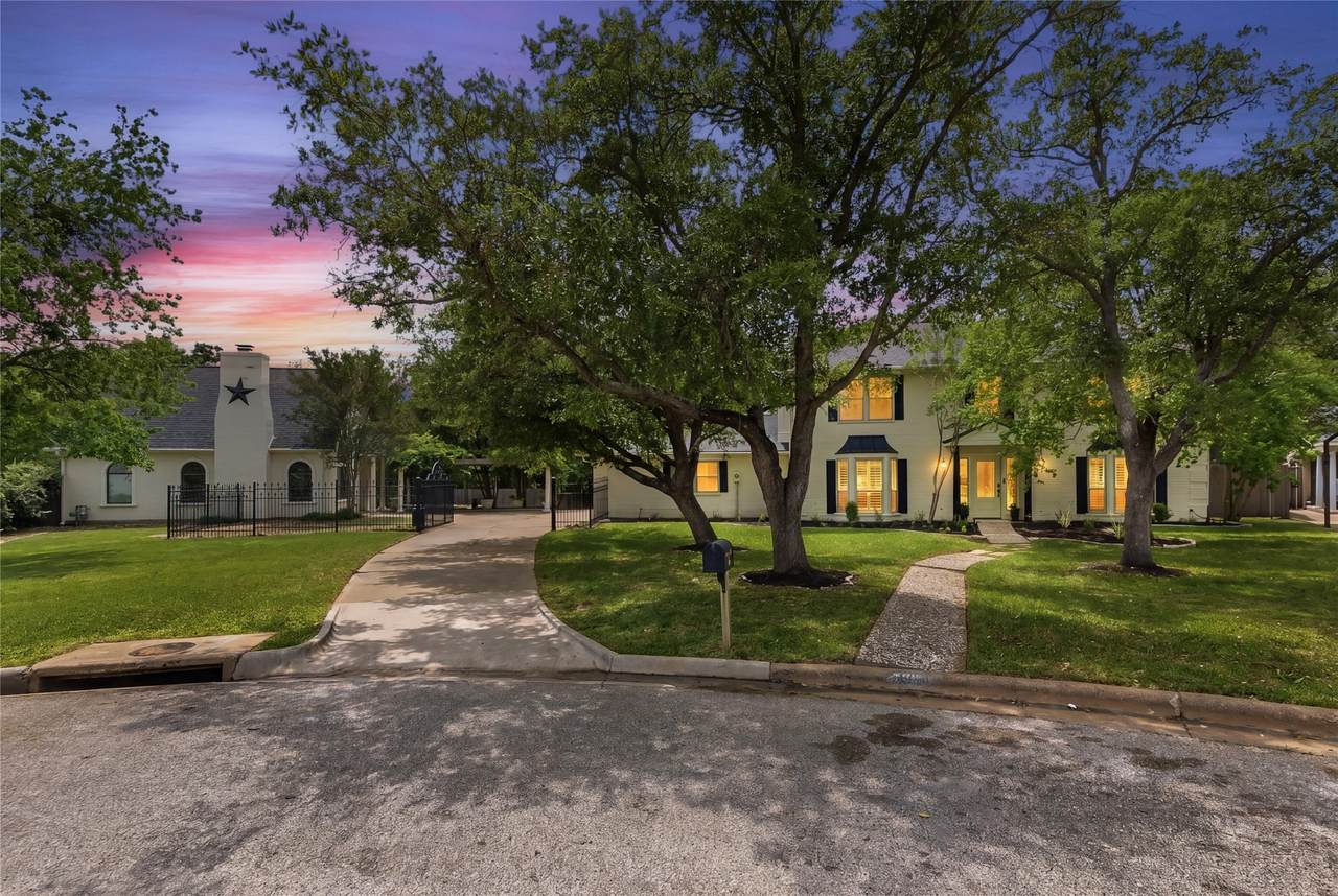 2801 Briar Grove Circle - Photo 1
