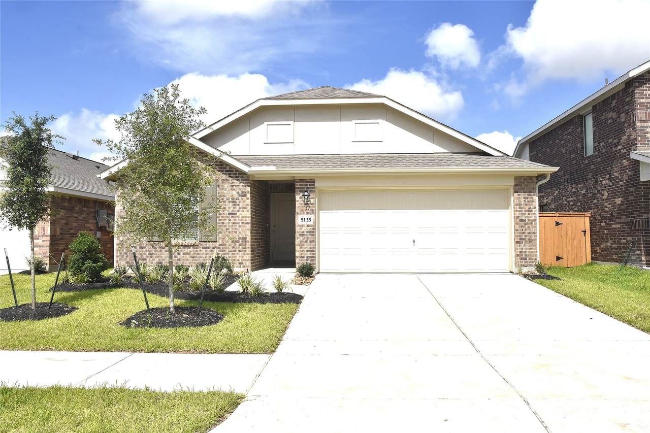 5135 Sunvalley Bend Drive - Photo 1