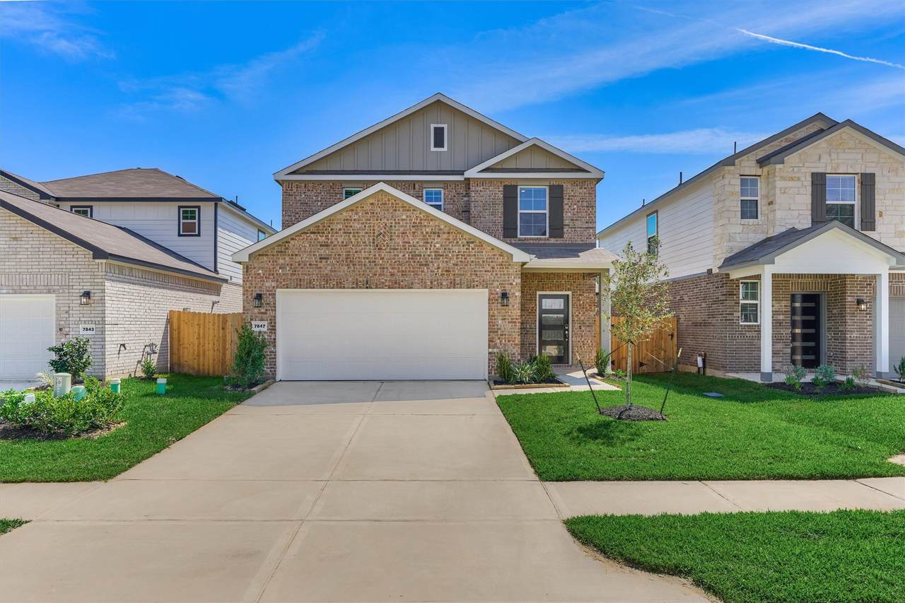 7847 Bergamot Circle - Photo 1