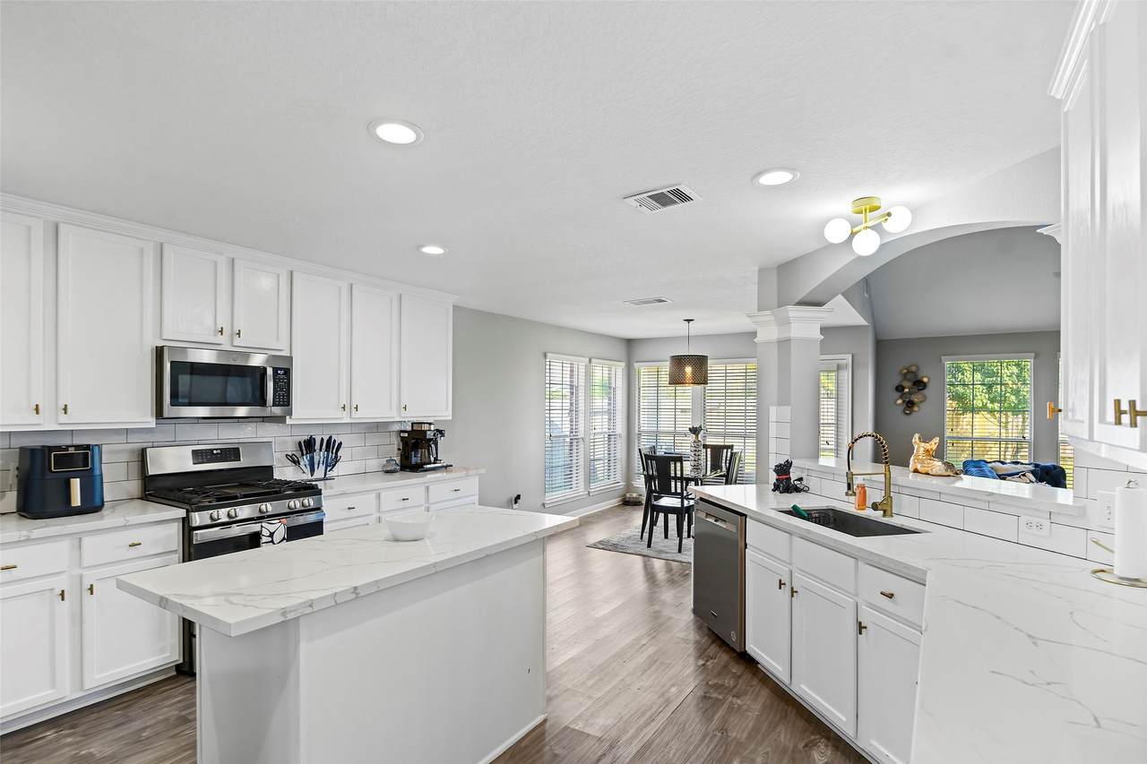 2304 Megellan Point Lane - Photo 1