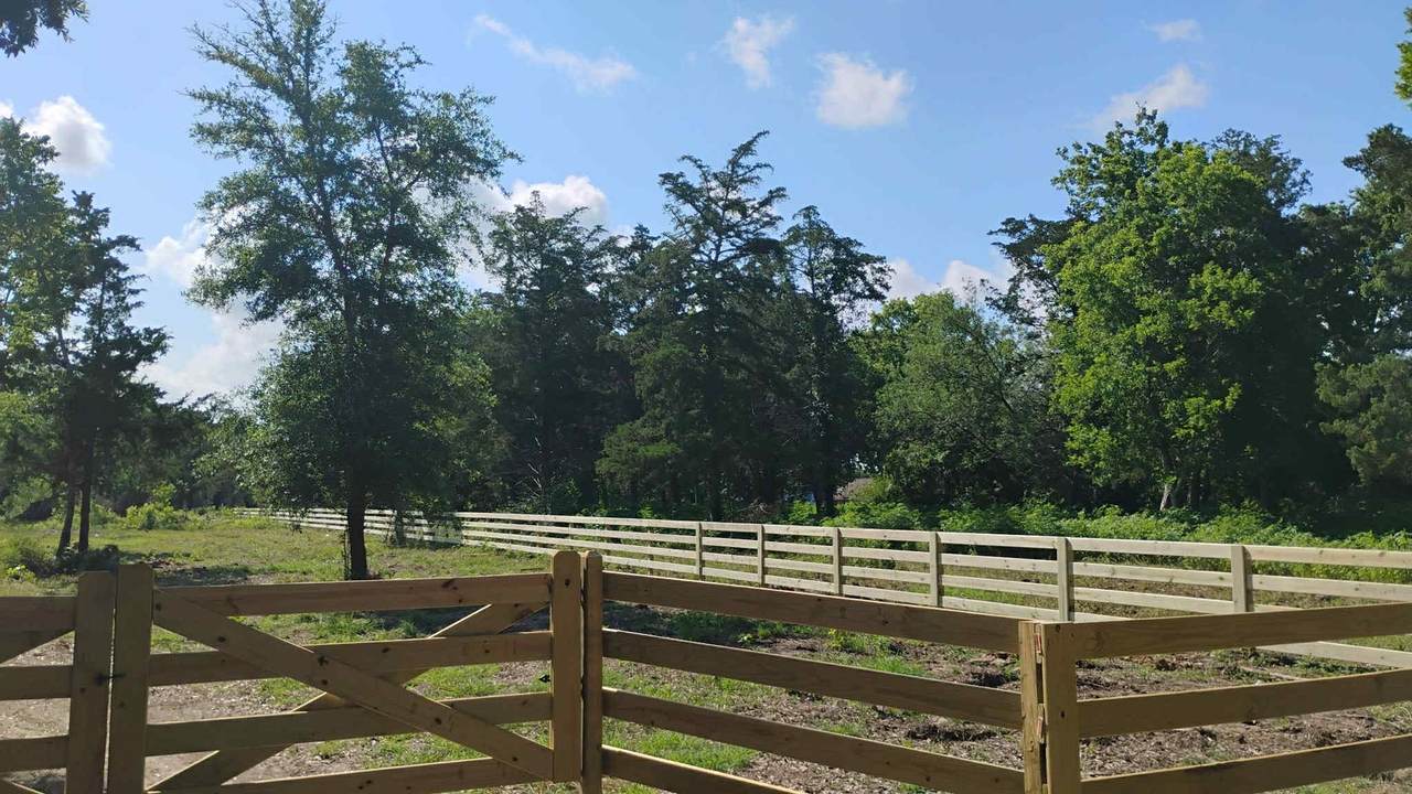 7326 Custer St - Photo 1