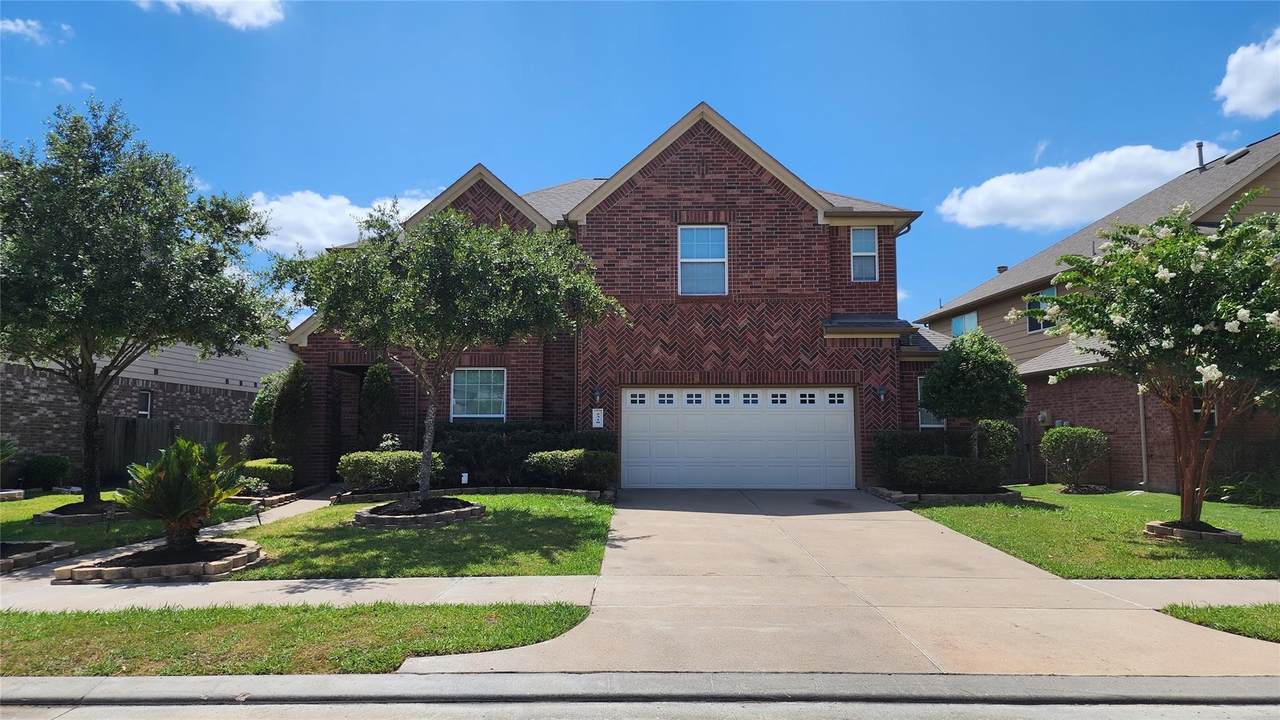 2318 Nashmor Drive - Photo 1