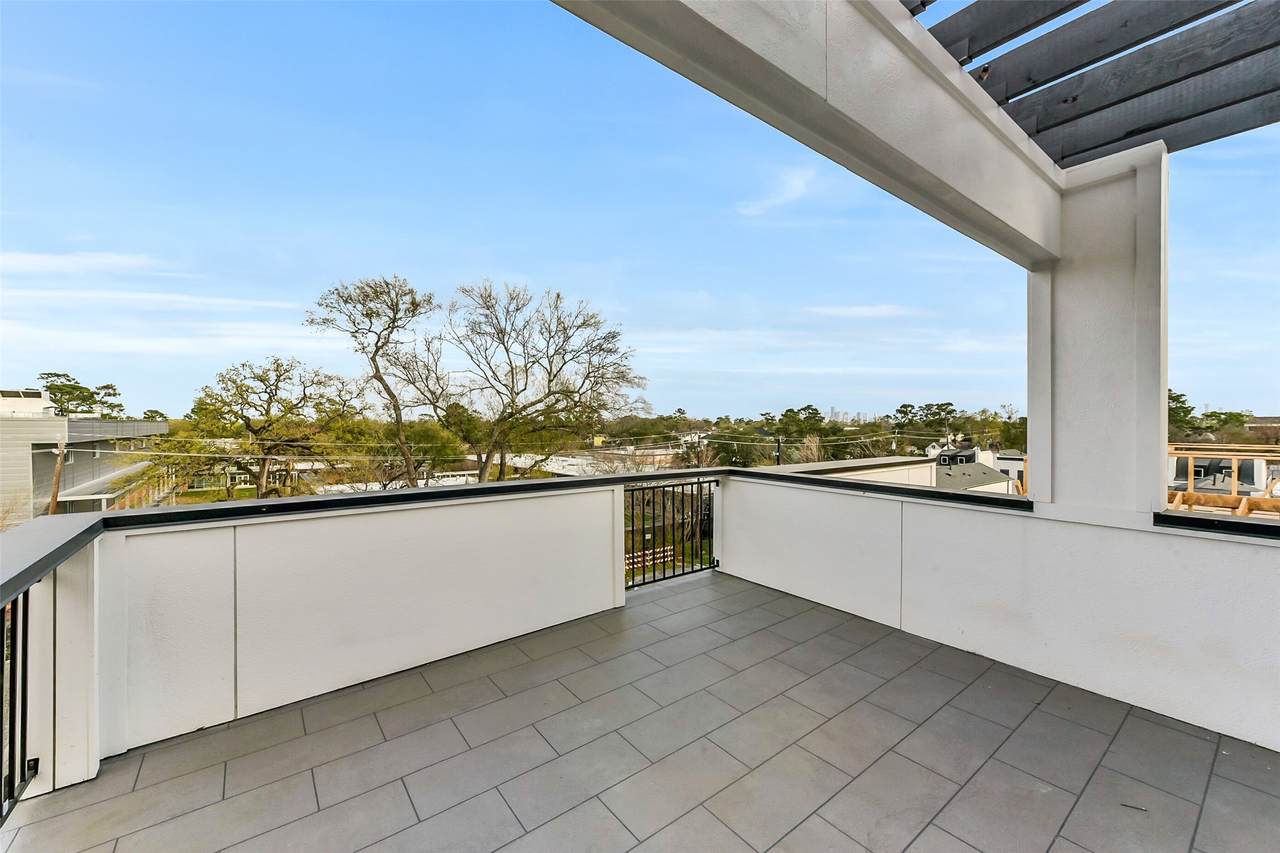 806 Fisher Street - Photo 1