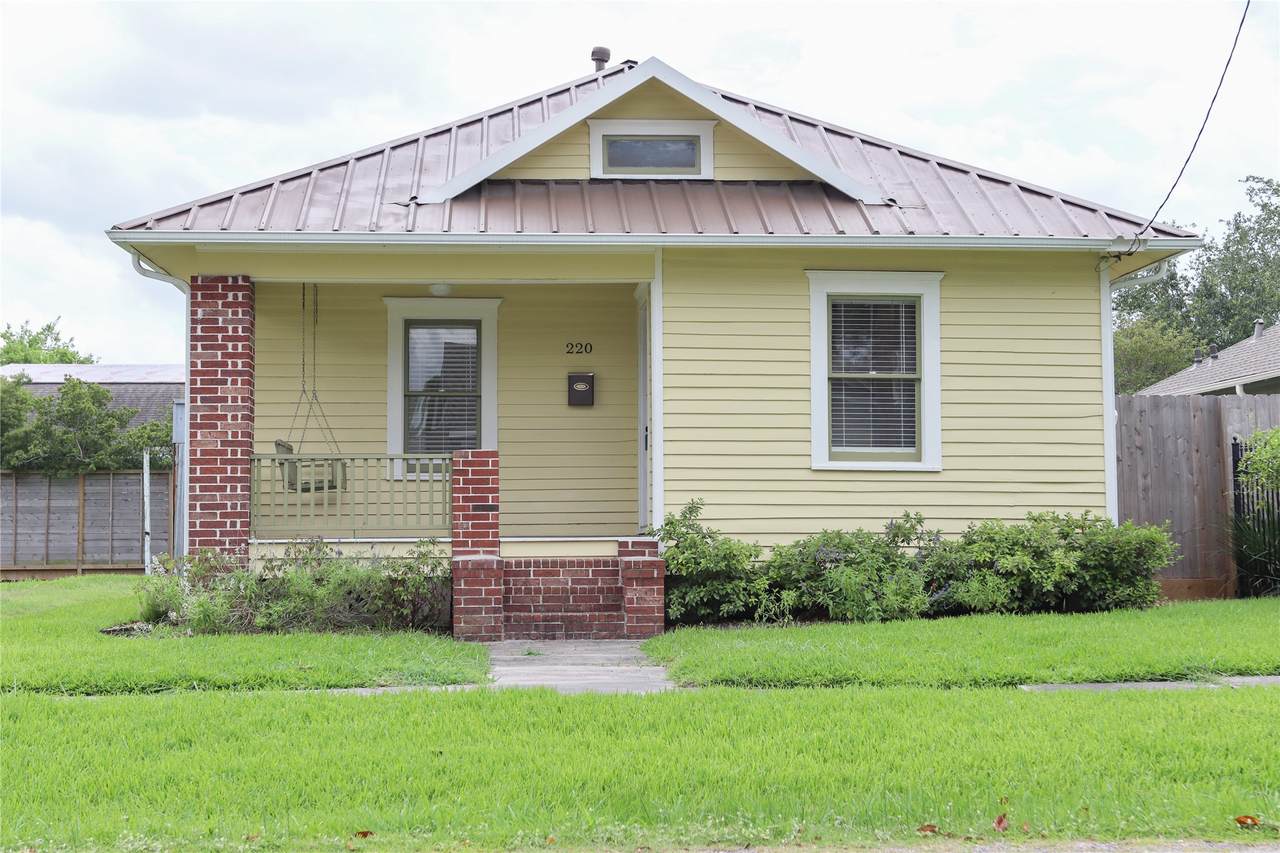 220 16th Street - Photo 1