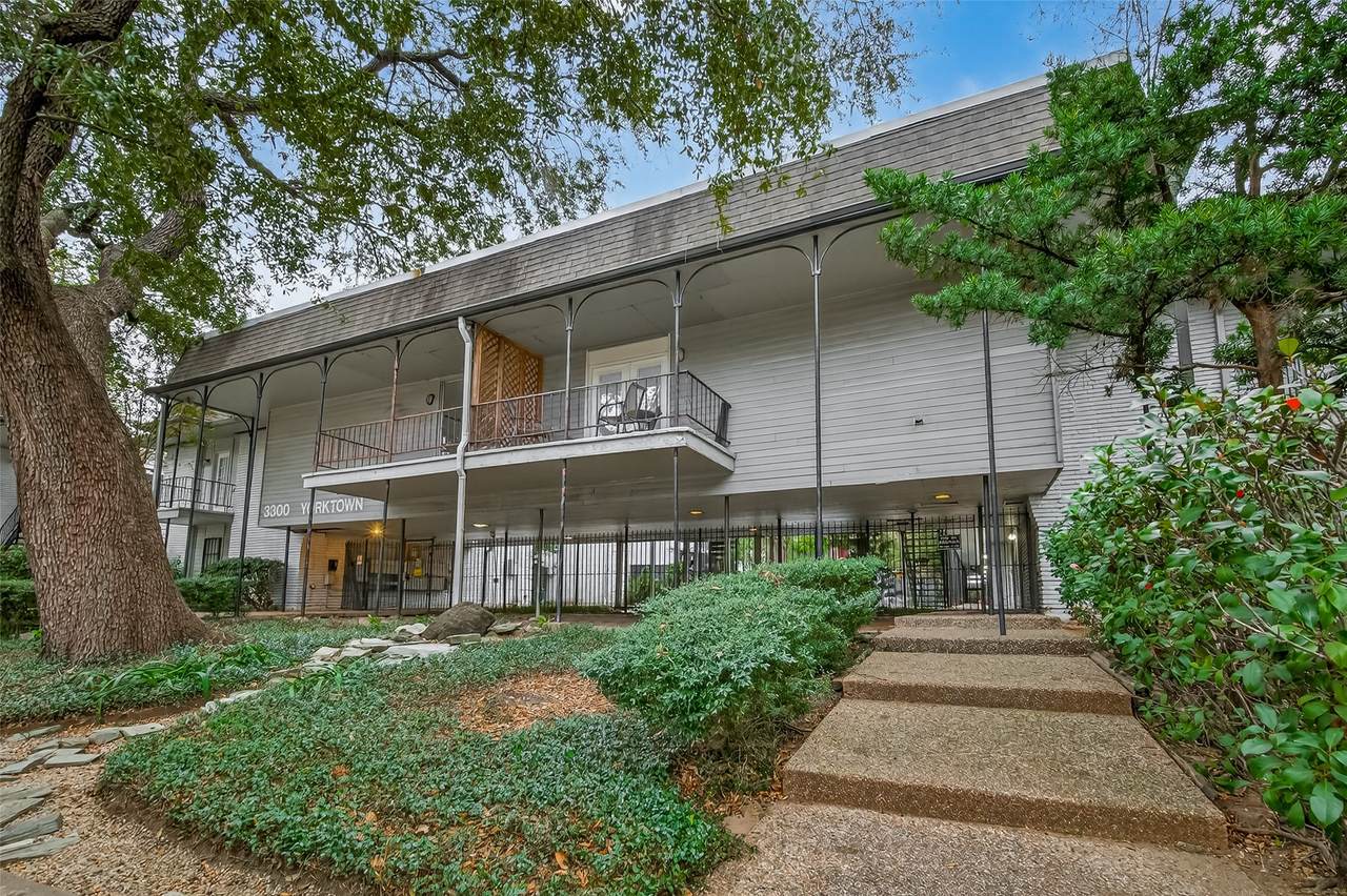 3300 Yorktown Street - Photo 1