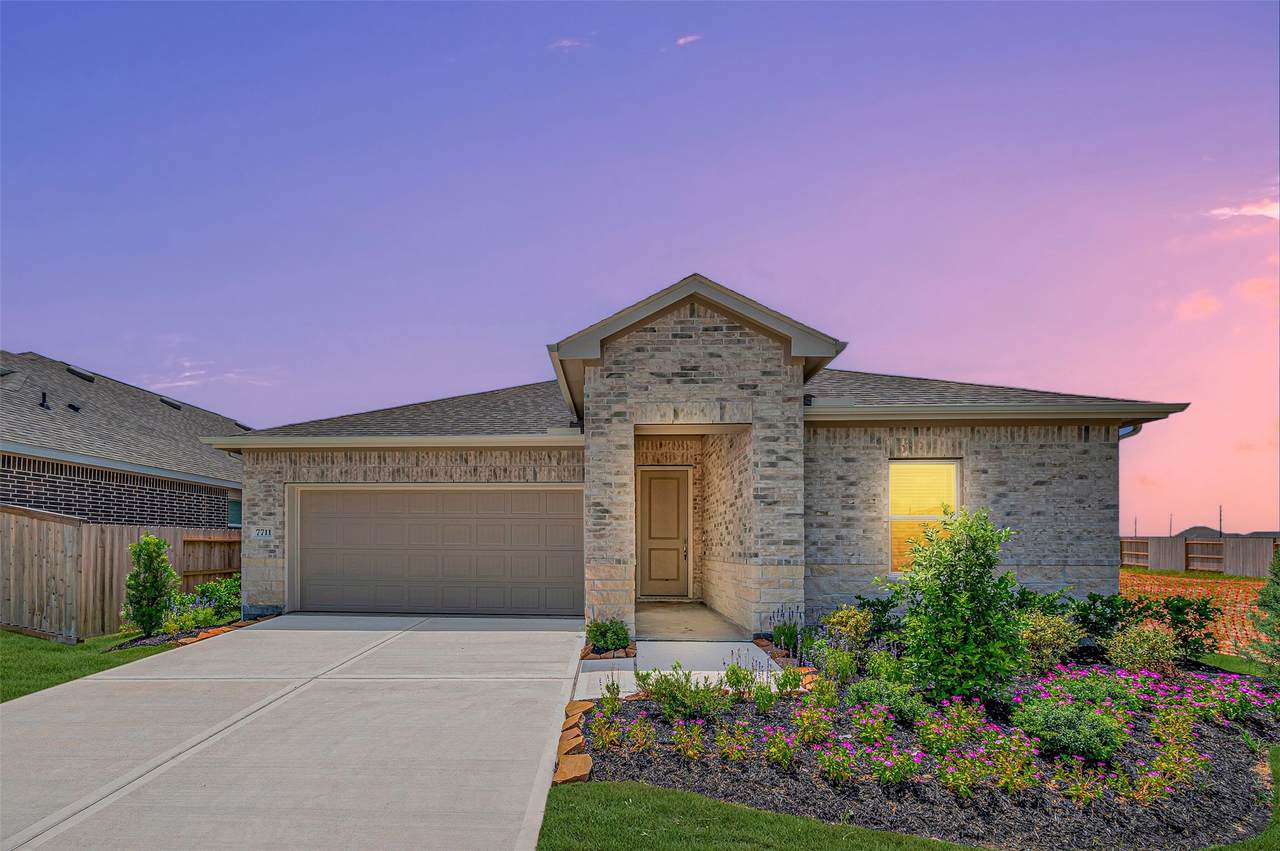 7711 Jade Crest Drive - Photo 1