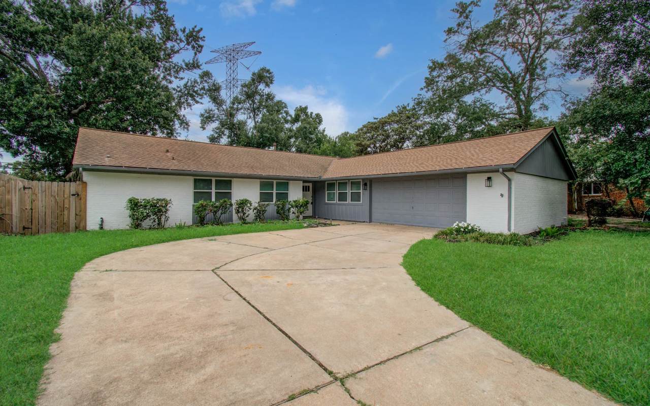 10415 Westray Street - Photo 1