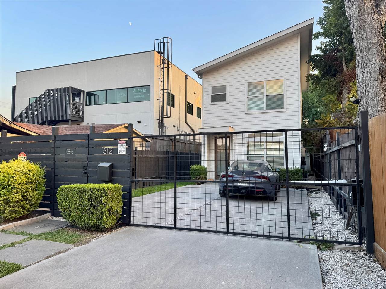 612 29th Street - Photo 1
