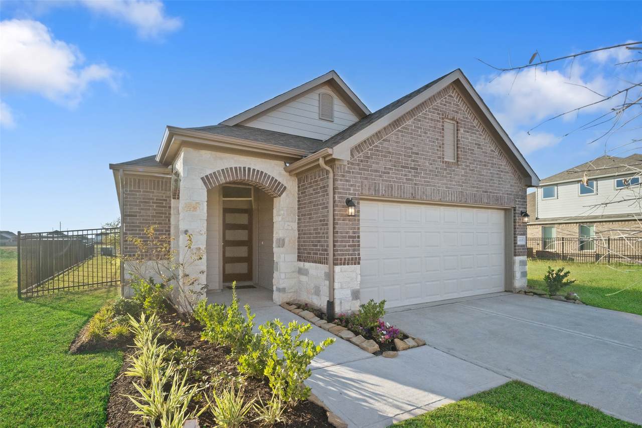 1468 Sundown Glen Drive - Photo 1