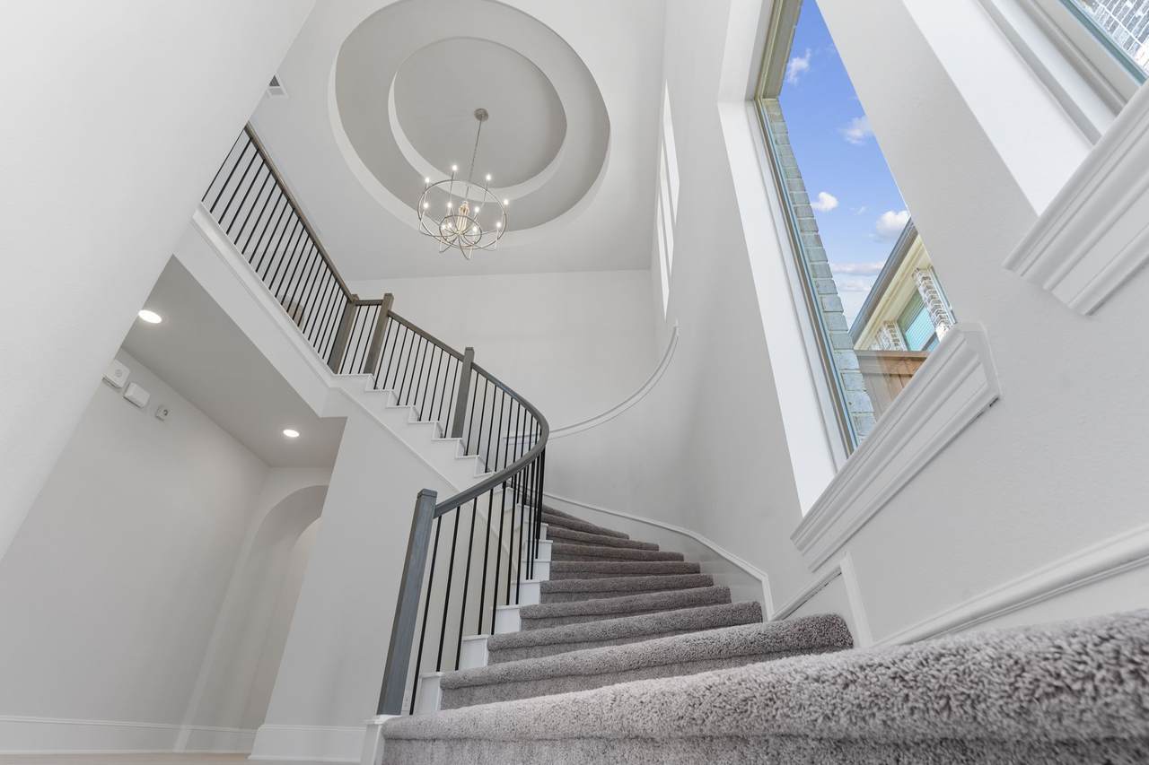 7019 Winterberry Glen Lane - Photo 1