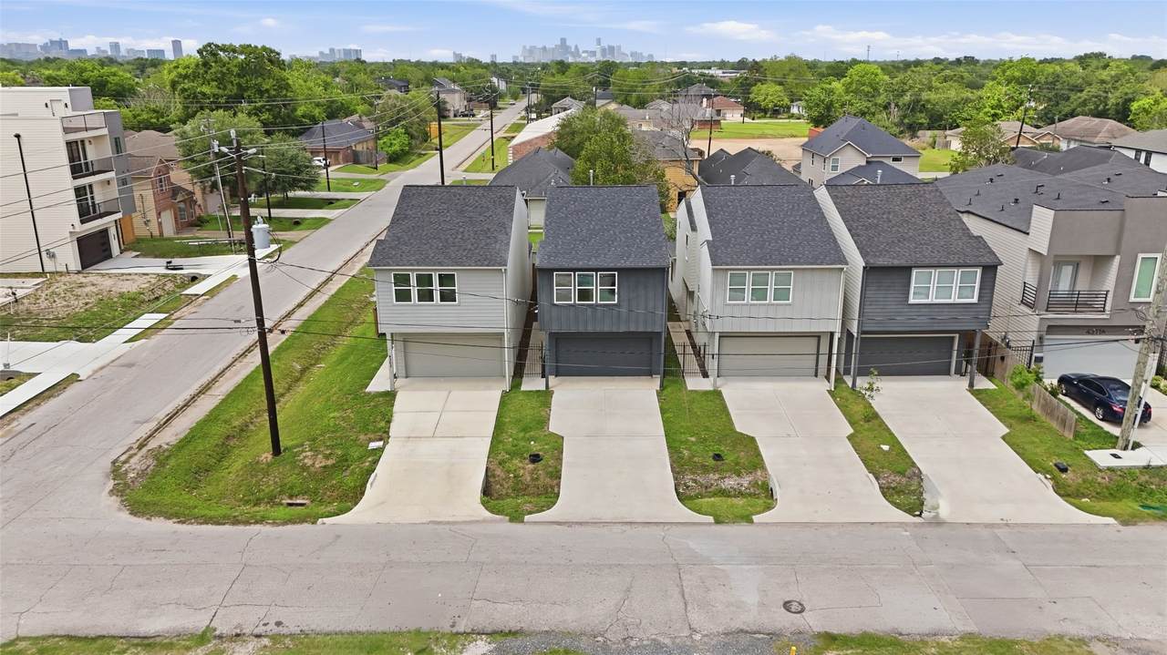 4307 Larkspur Street - Photo 1