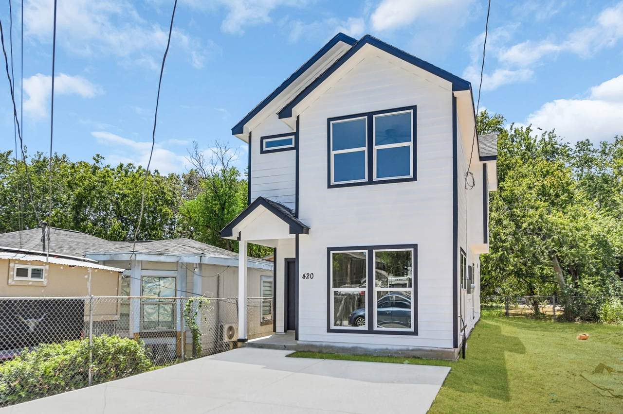 418 Delaware Street - Photo 1