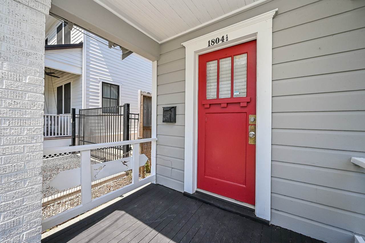 1804 1/2 Summer Street - Photo 1