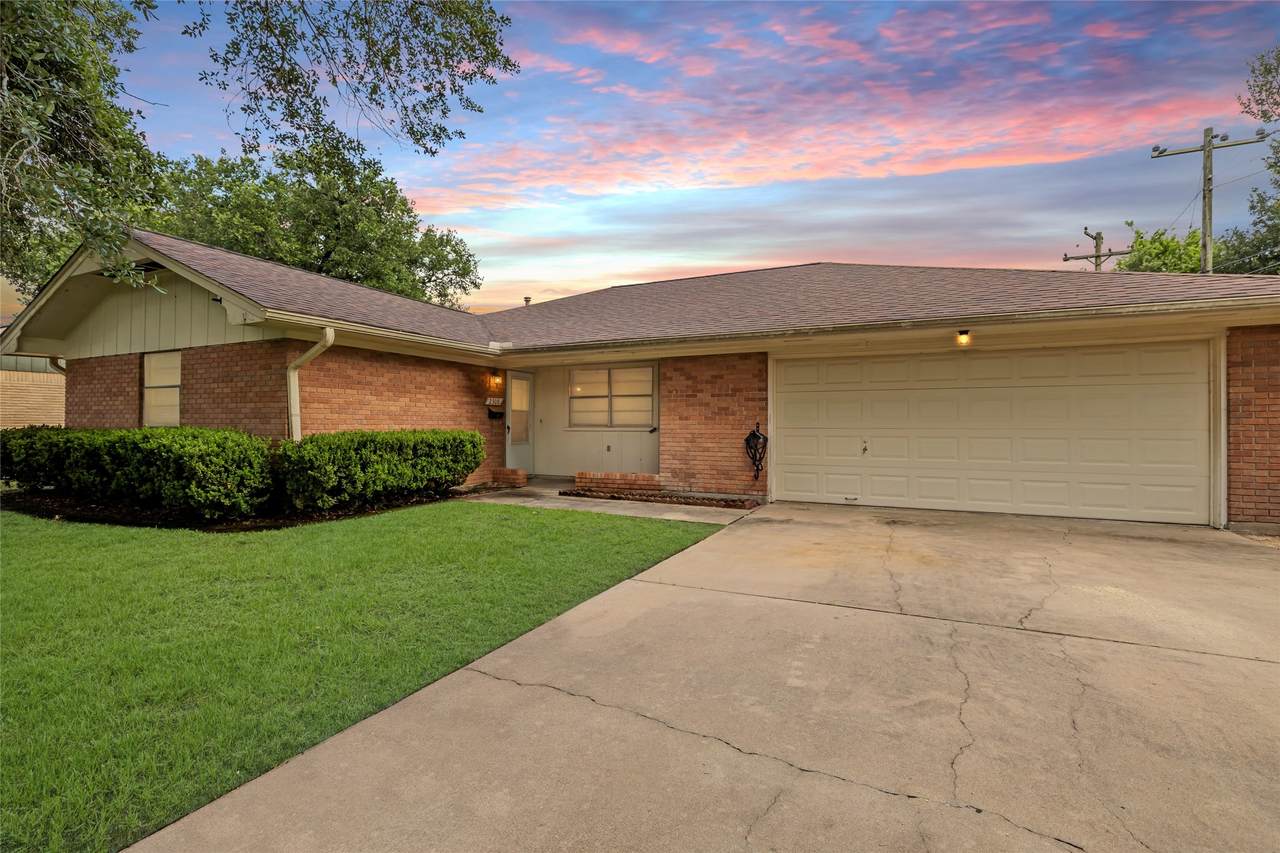 2308 Hillcrest Drive - Photo 1