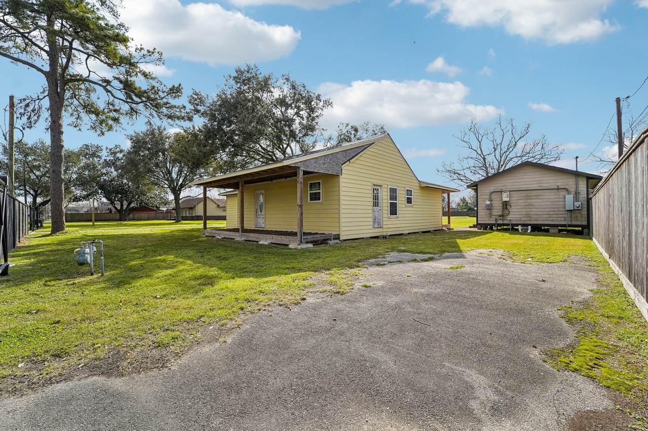 5226 Pine Avenue - Photo 1
