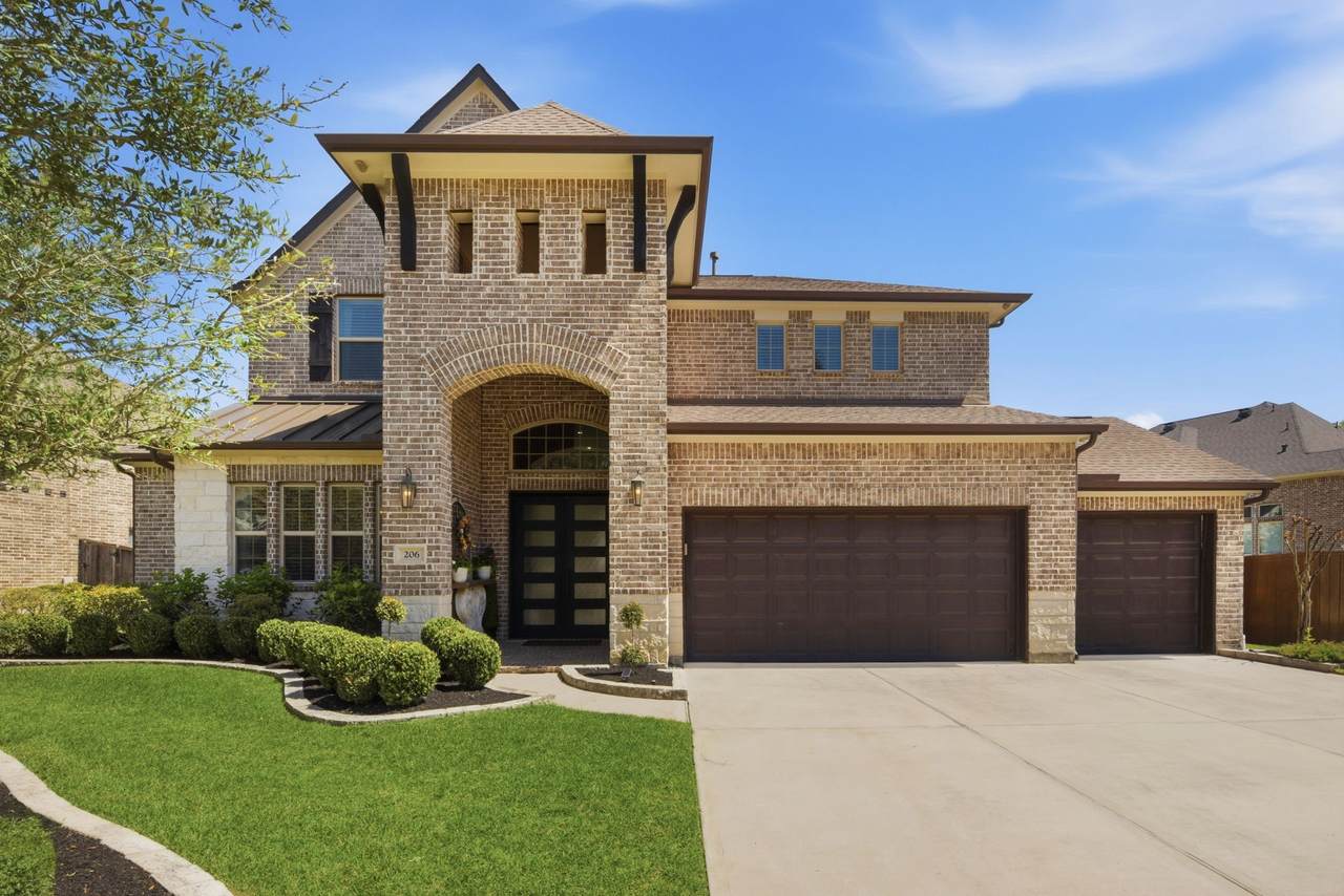 206 Bronze View Drive - Photo 1