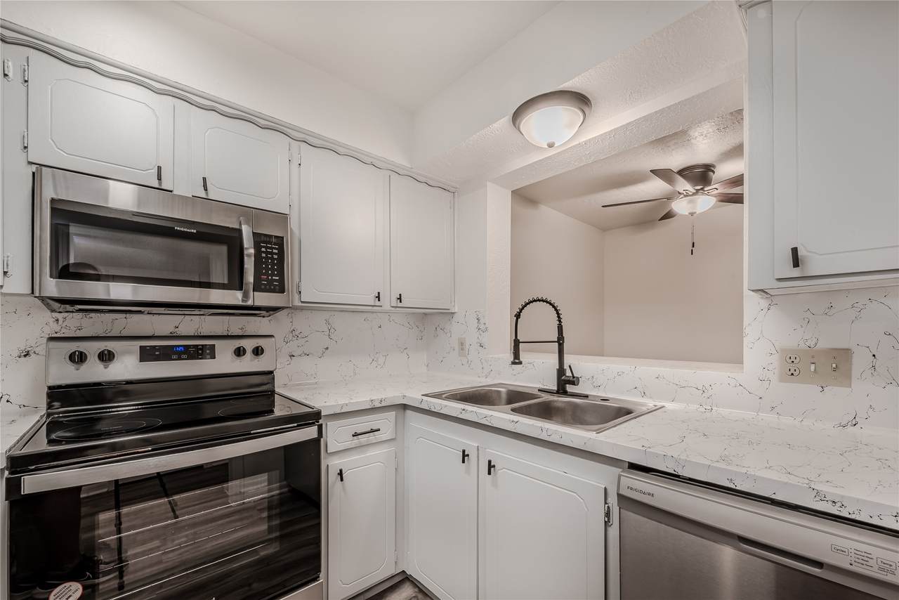 1803 Country Village Boulevard - Photo 1