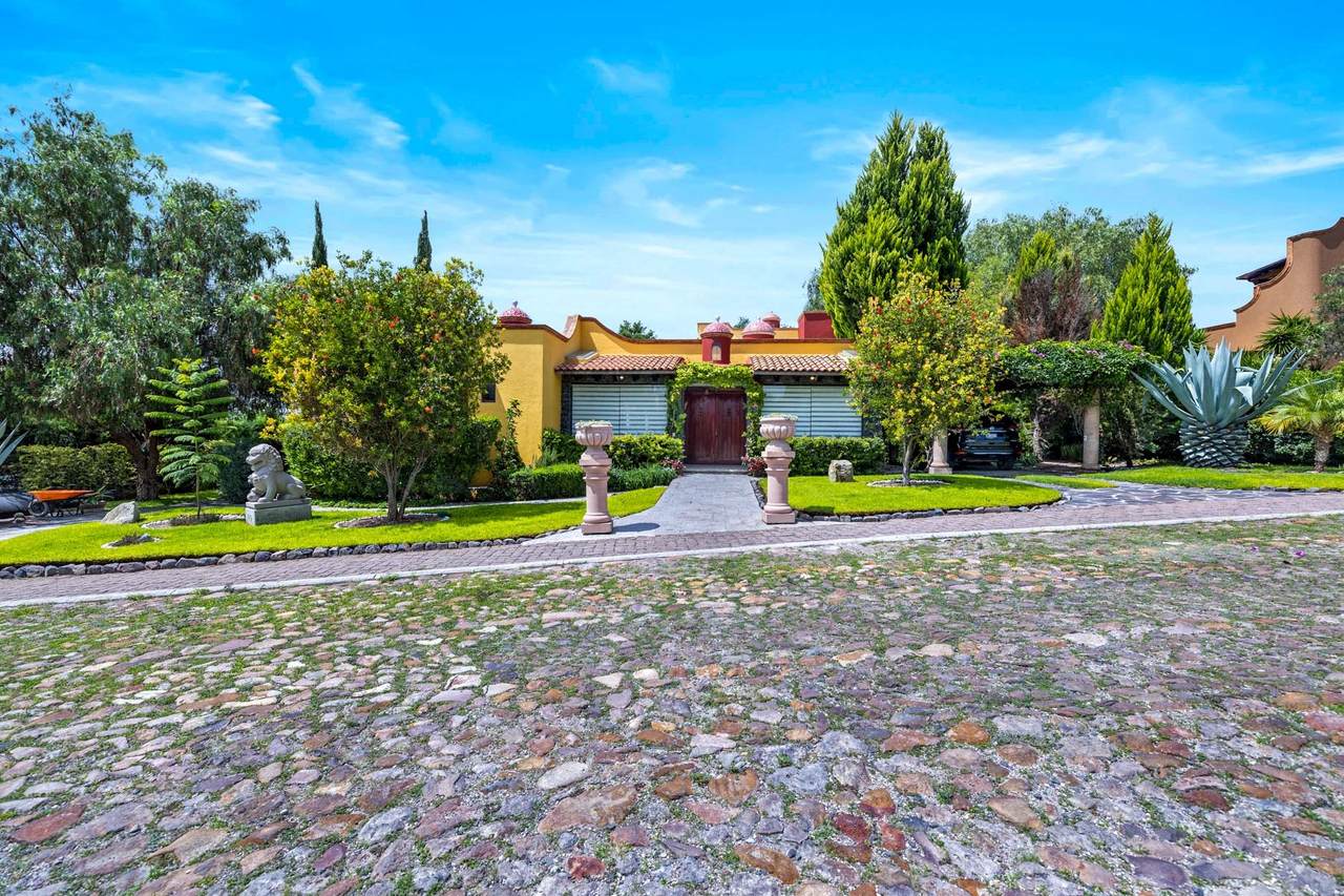 19 Mariposa - Photo 1