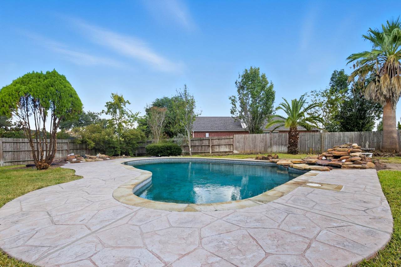 6738 Laguna Trace Street - Photo 1
