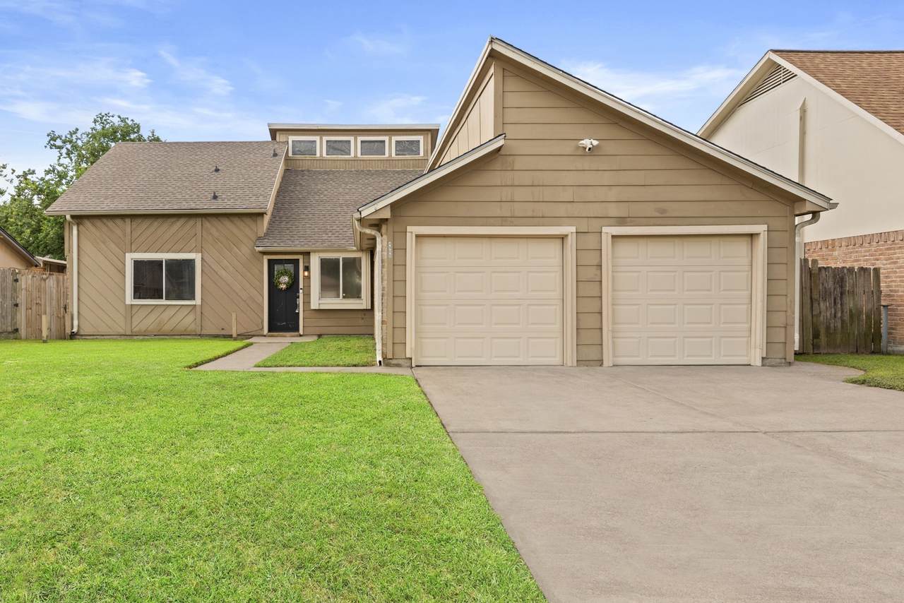 4906 Fairdale Street - Photo 1