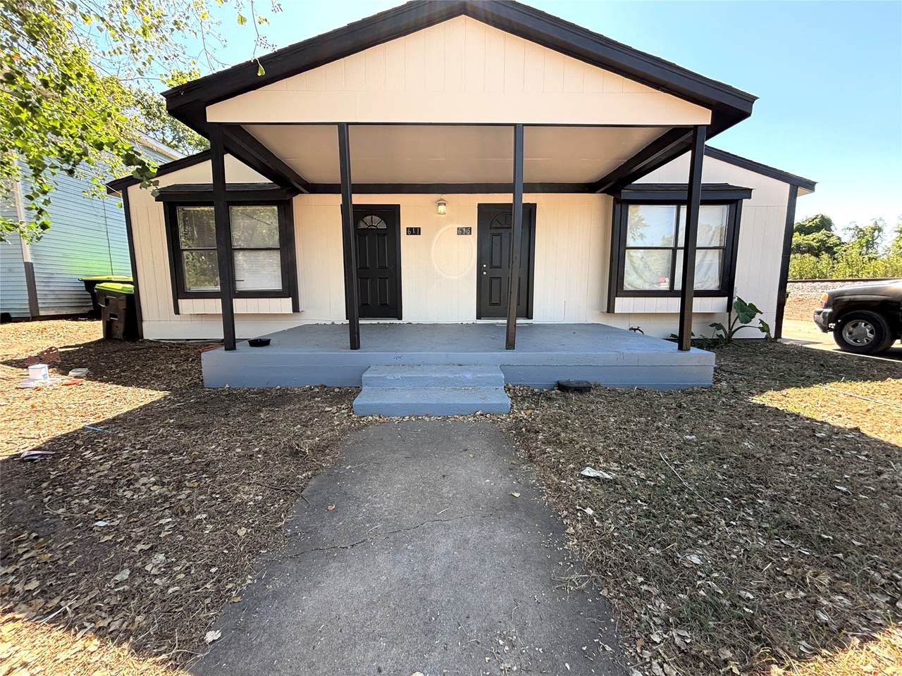 611 Reed Avenue - Photo 1