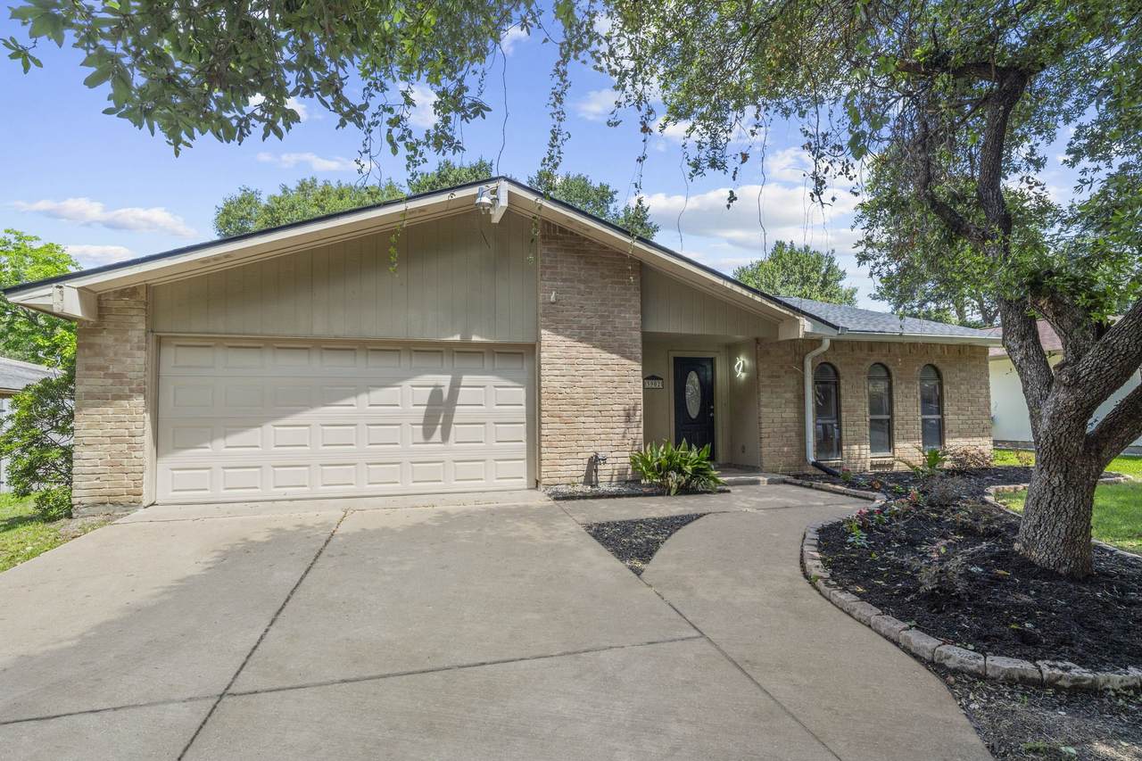 3902 Marywood Drive - Photo 1