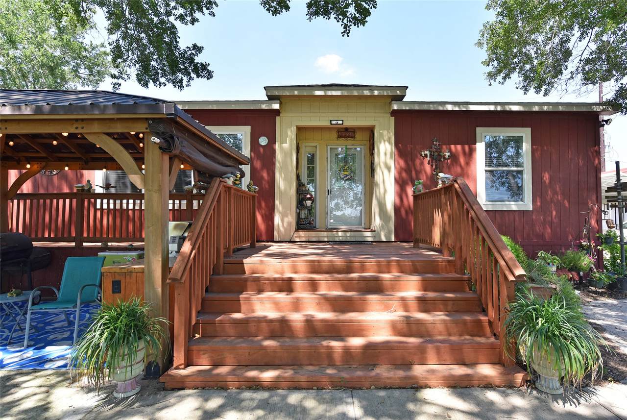 3221 Pecha Lane - Photo 1