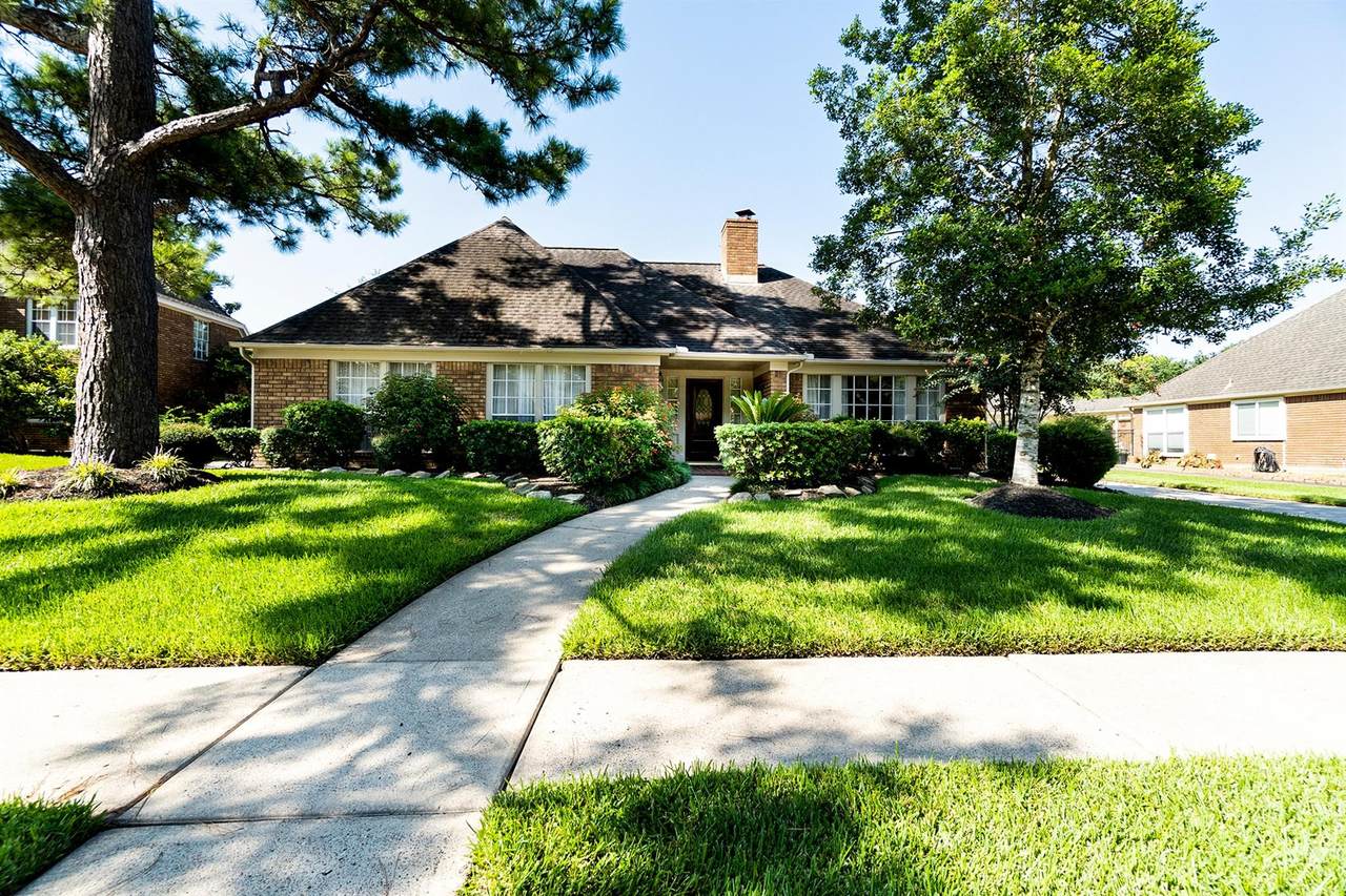 15406 Greenleaf Lane - Photo 1