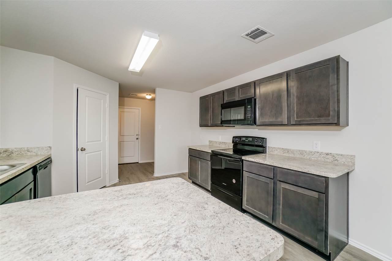 220 Blue Crane Street - Photo 1