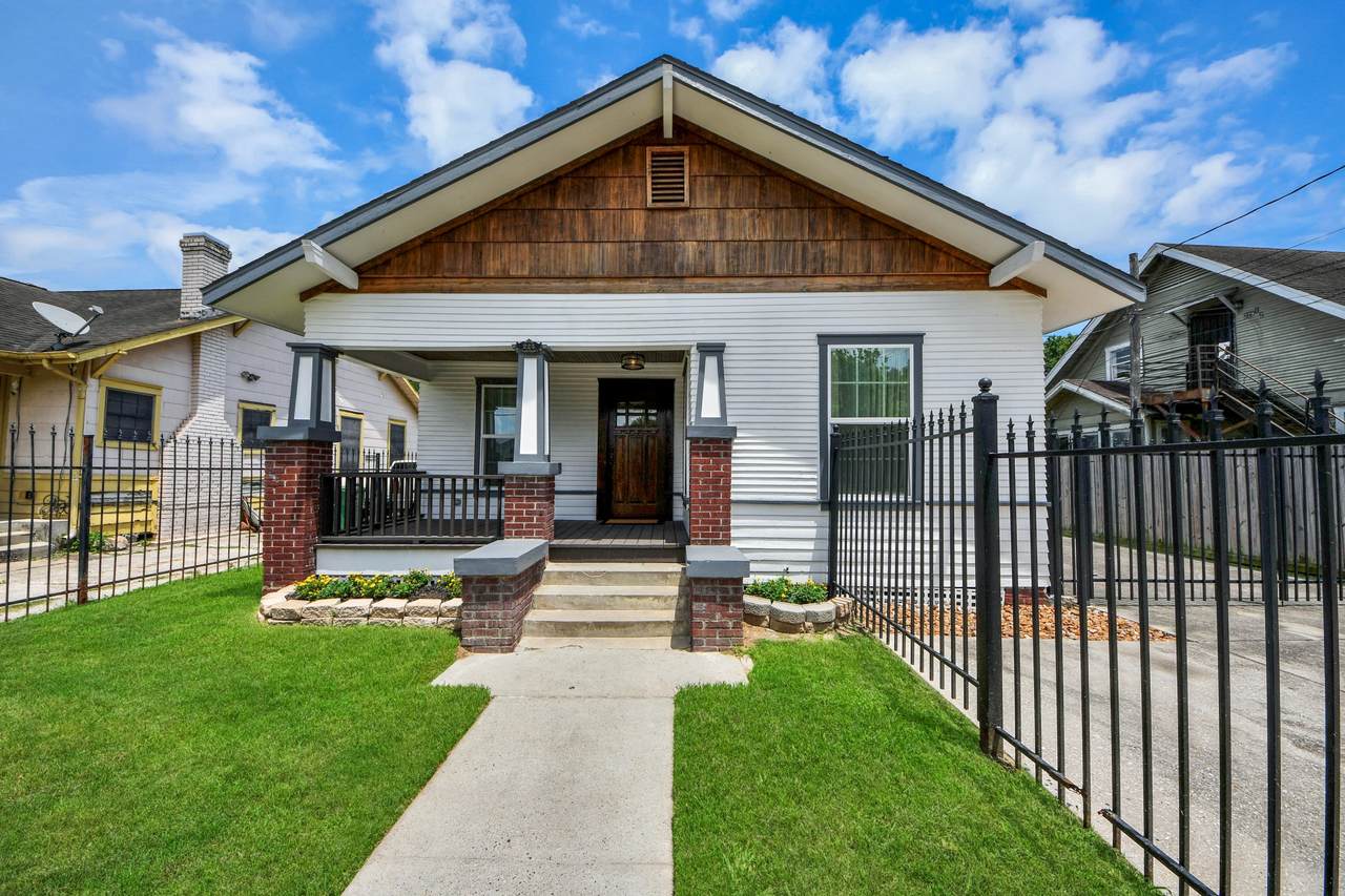 225 Lenox Street - Photo 1