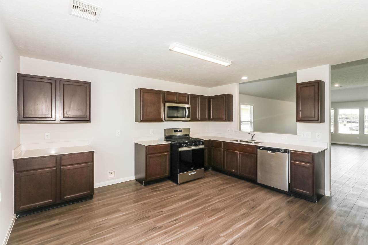 810 Desoto Drive - Photo 1