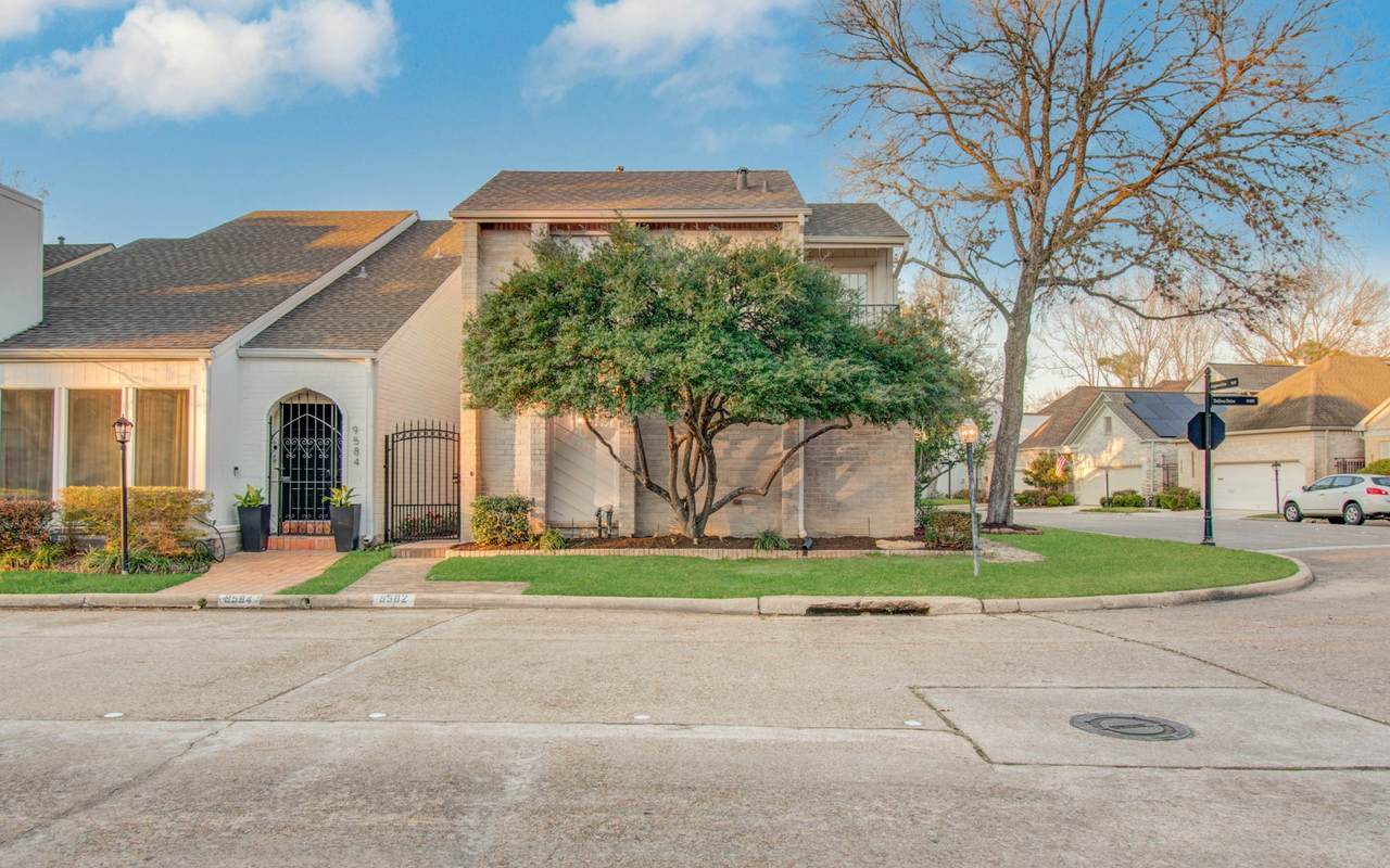 9582 Doliver Drive - Photo 1